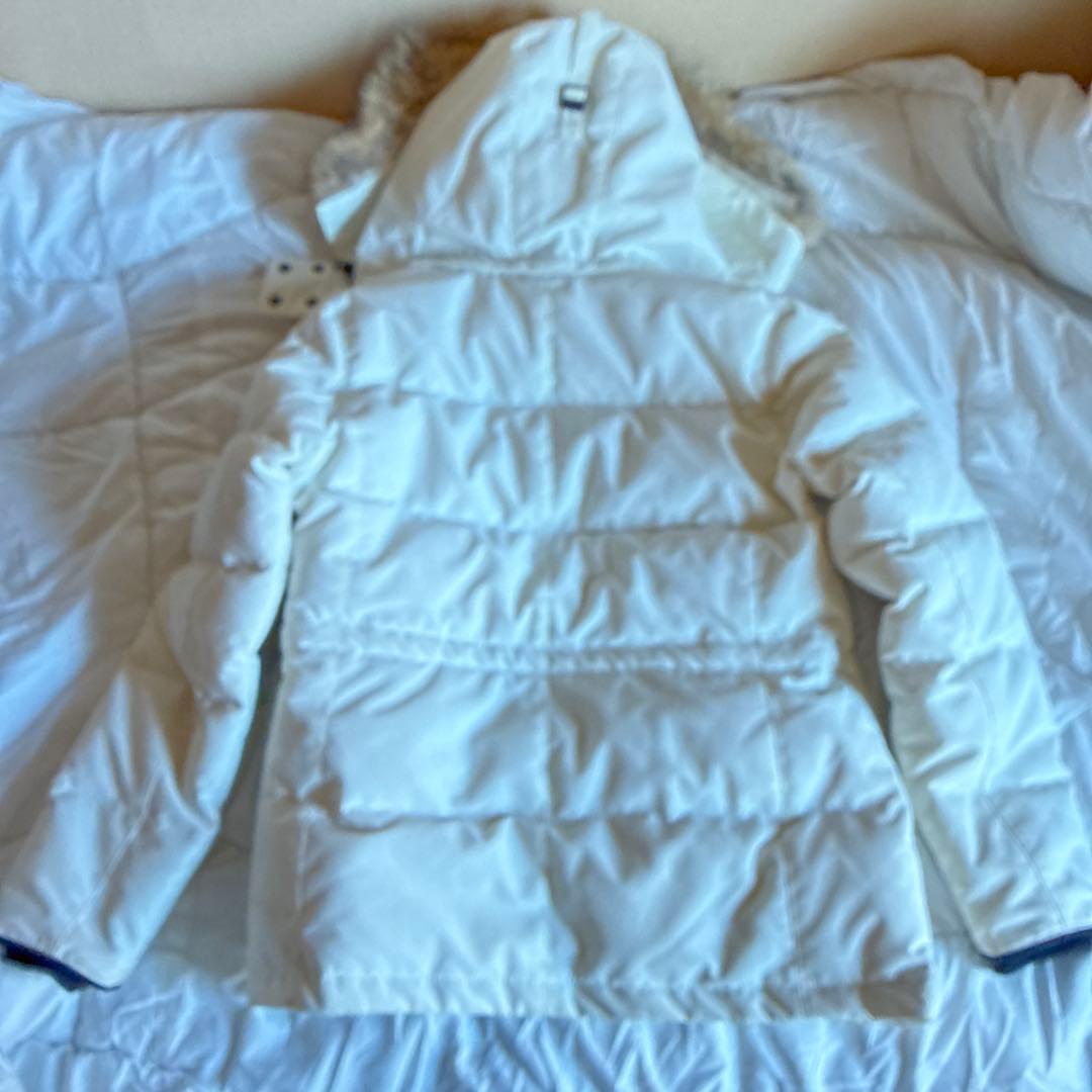   ホワイトダウンジャケット