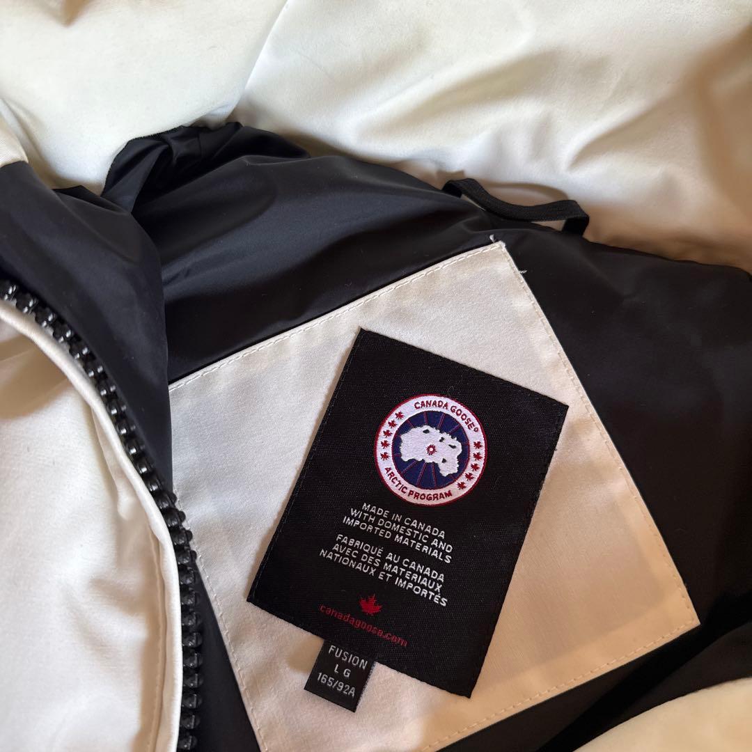   ホワイトダウンジャケット