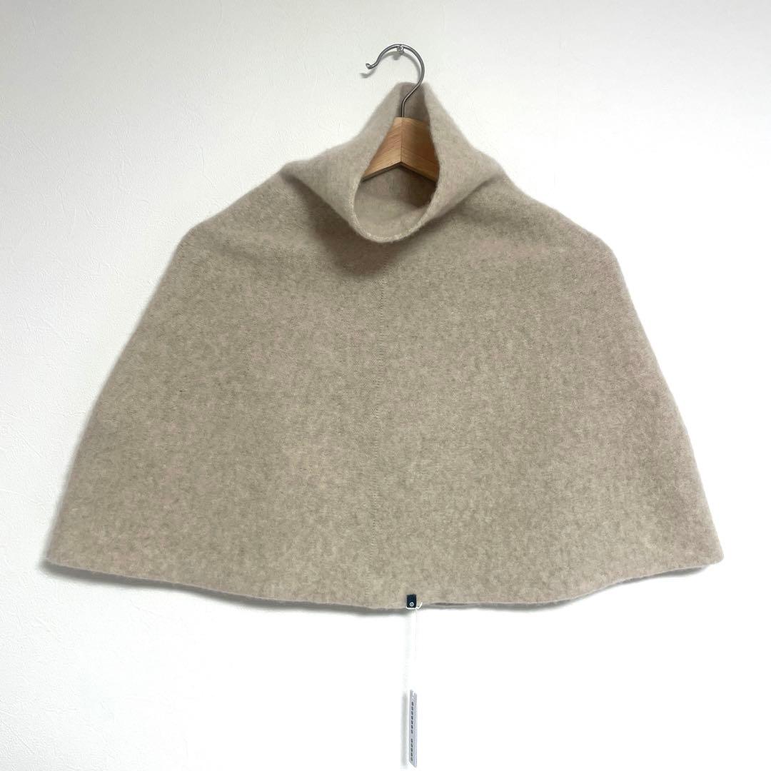 【美品】cecilie telle ハイネックポンチョ　ライトベージュ