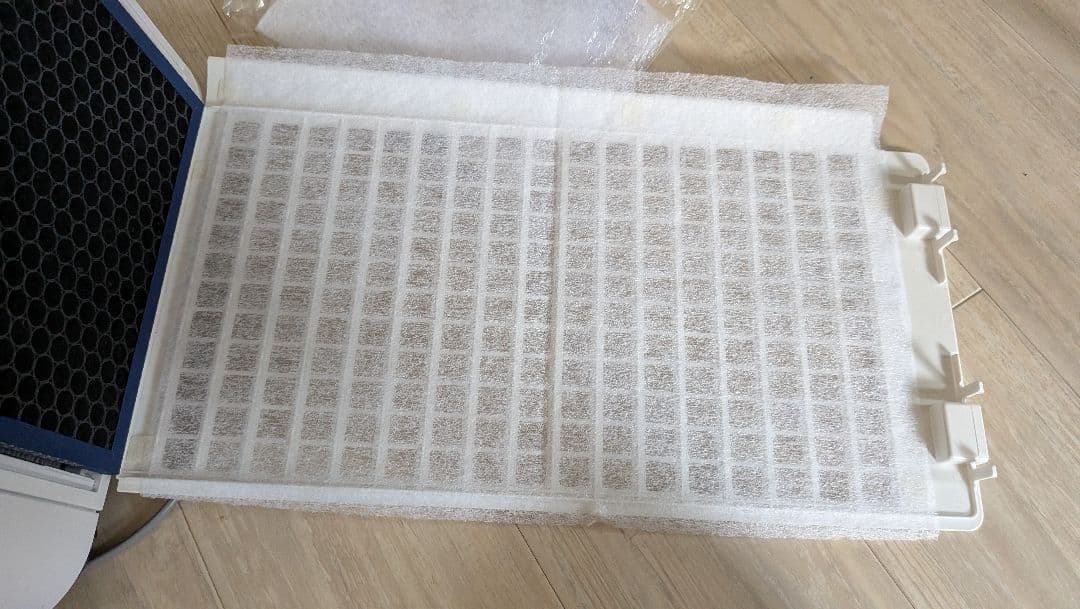 シャープ 加湿空気清浄機 KC-R50-W ホワイト