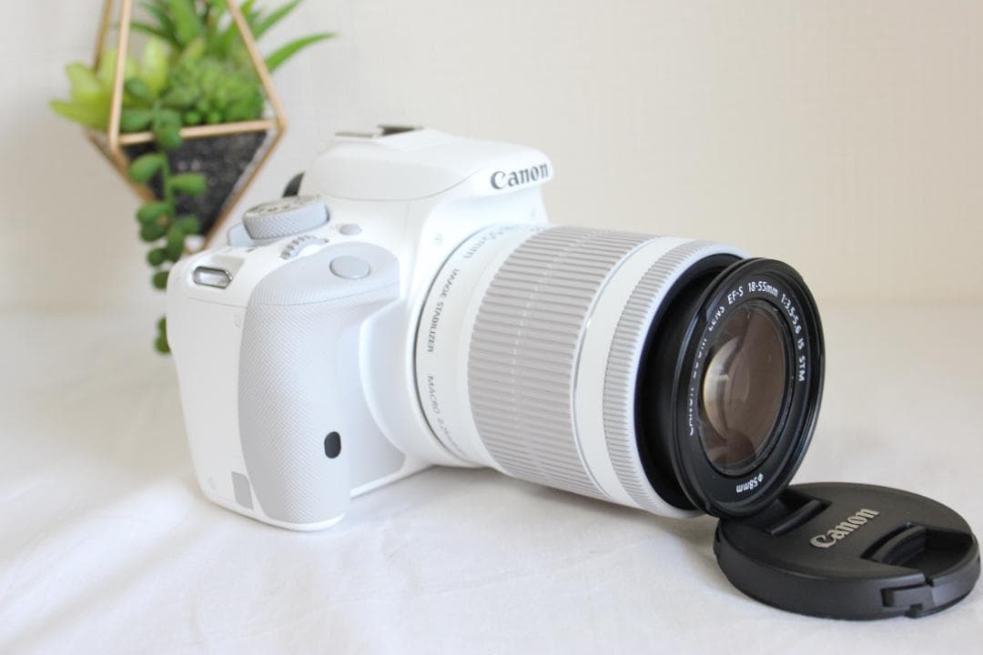 ペジュCanon Kiss X7 ホワイト 標準ズームセット