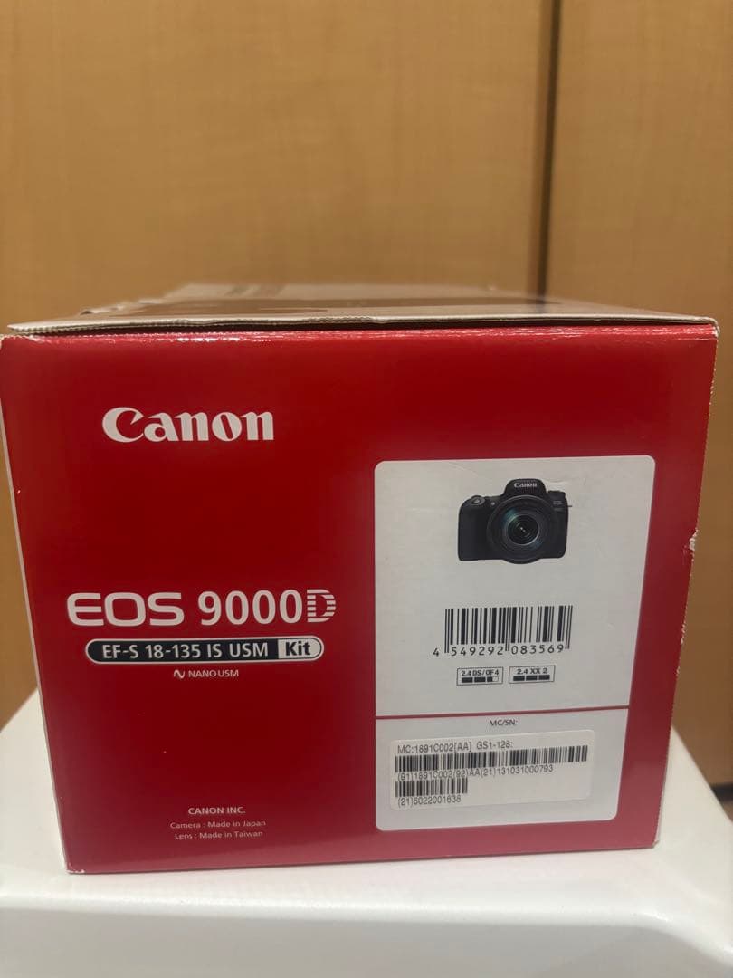 EOS 9000d 18-135 レンズキット　フルセット