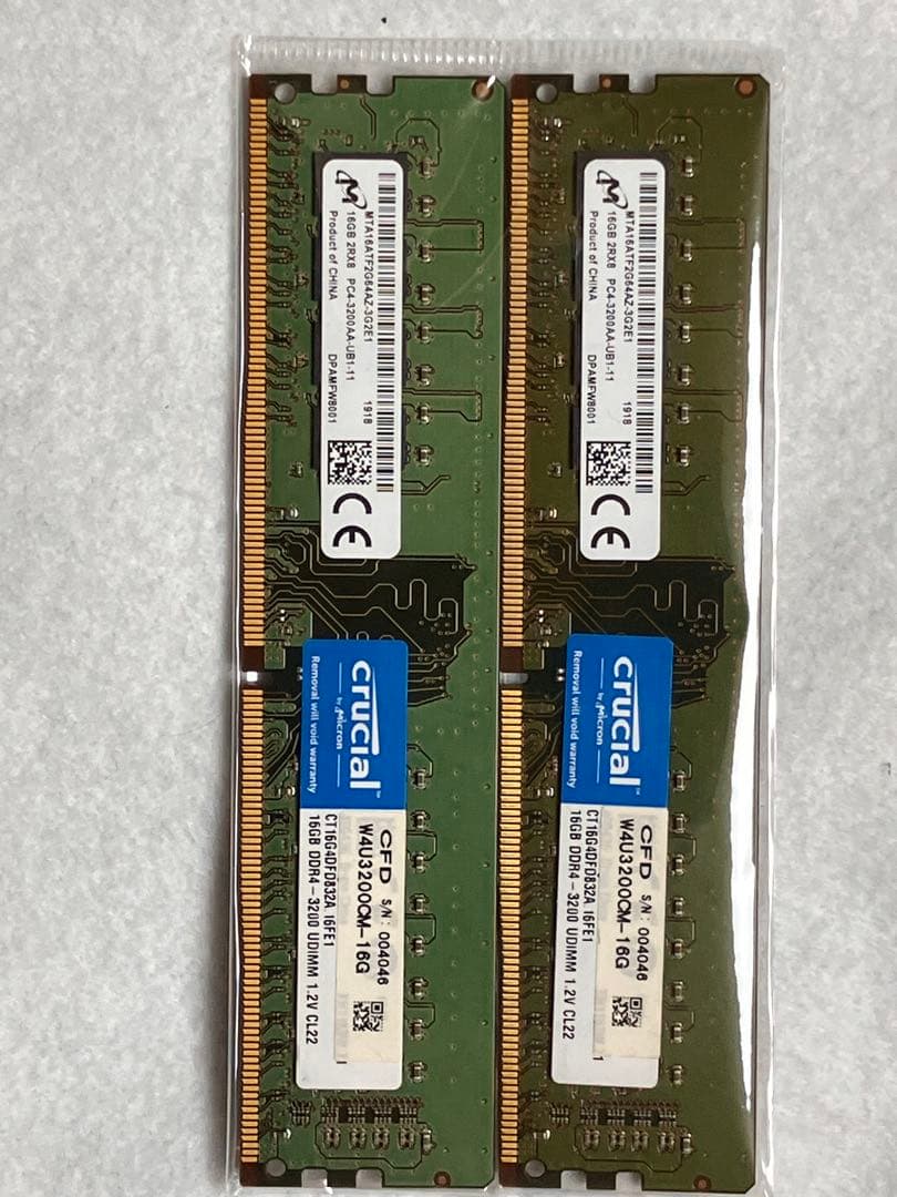 Crucial 16GB×2枚 DDR4 3200メモリ