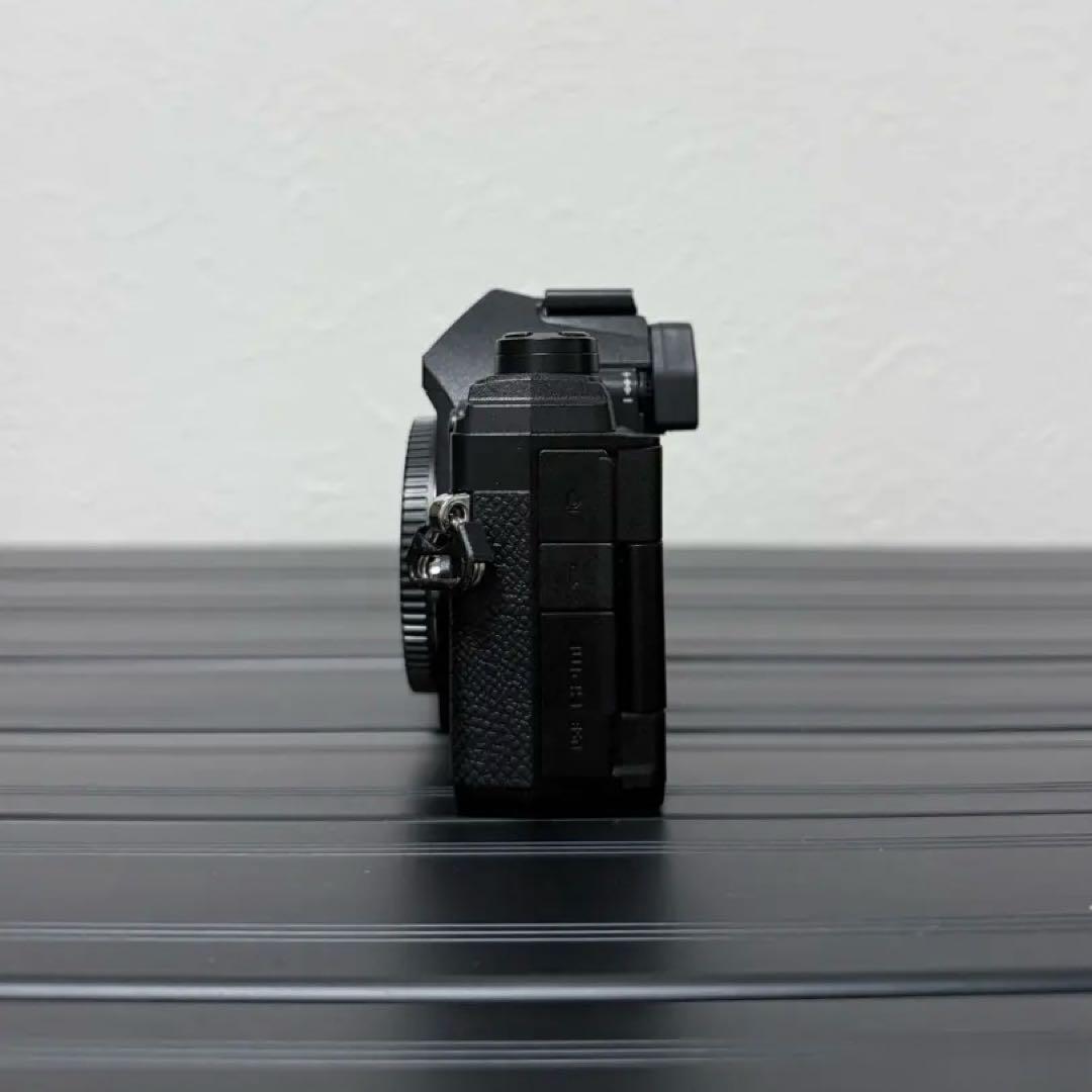 OM-D E-M5 Mark III ボディ ブラック