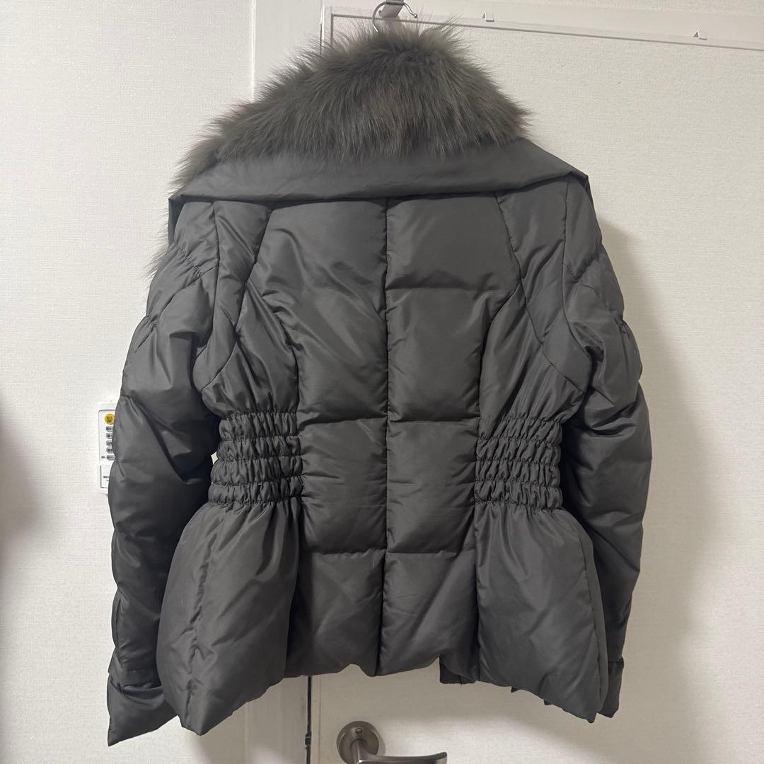 グレーショートダウンジャケット（ファー付き）