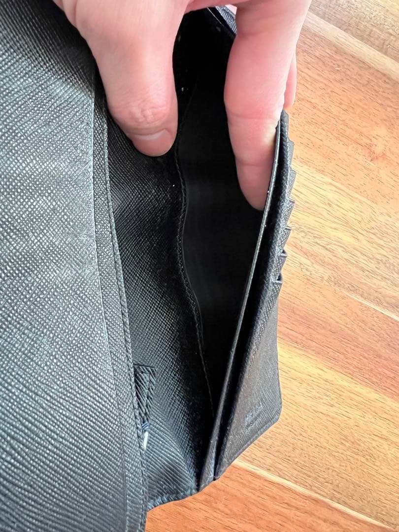 ク*ー様 PRADA ブラックレザー 長財布