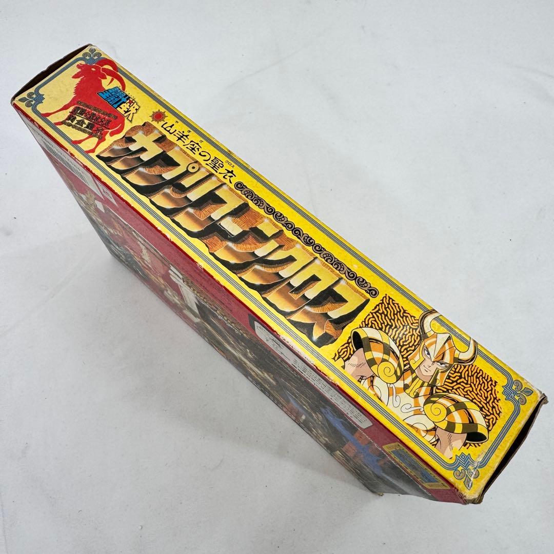 バンダイ聖闘士星矢 聖衣大系 カプリコーンクロス シュラ 山羊座の聖衣 黄金聖衣