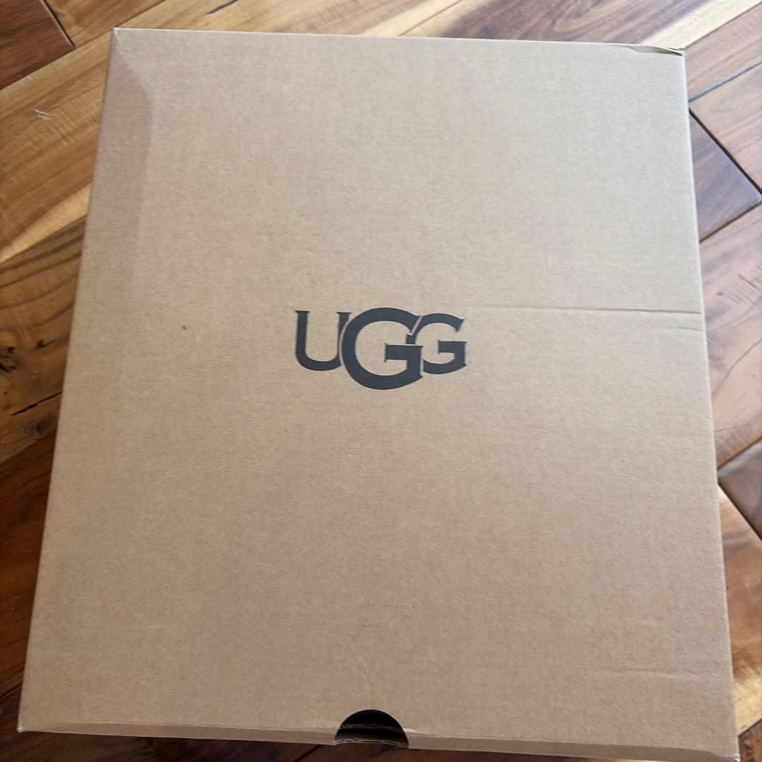 UGG CLASSIC ULTRA MINI NEW ベージュショートブーツ