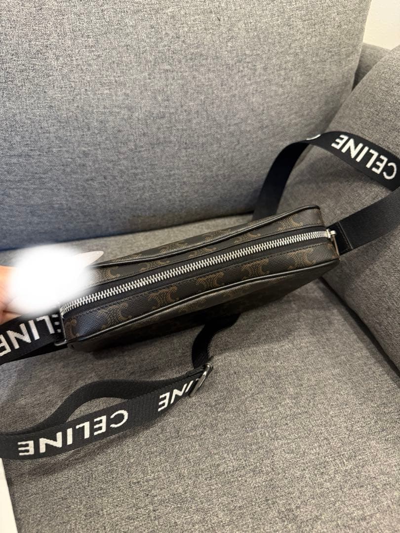 《りる》CELINE メッセンジャーバッグ ブラック