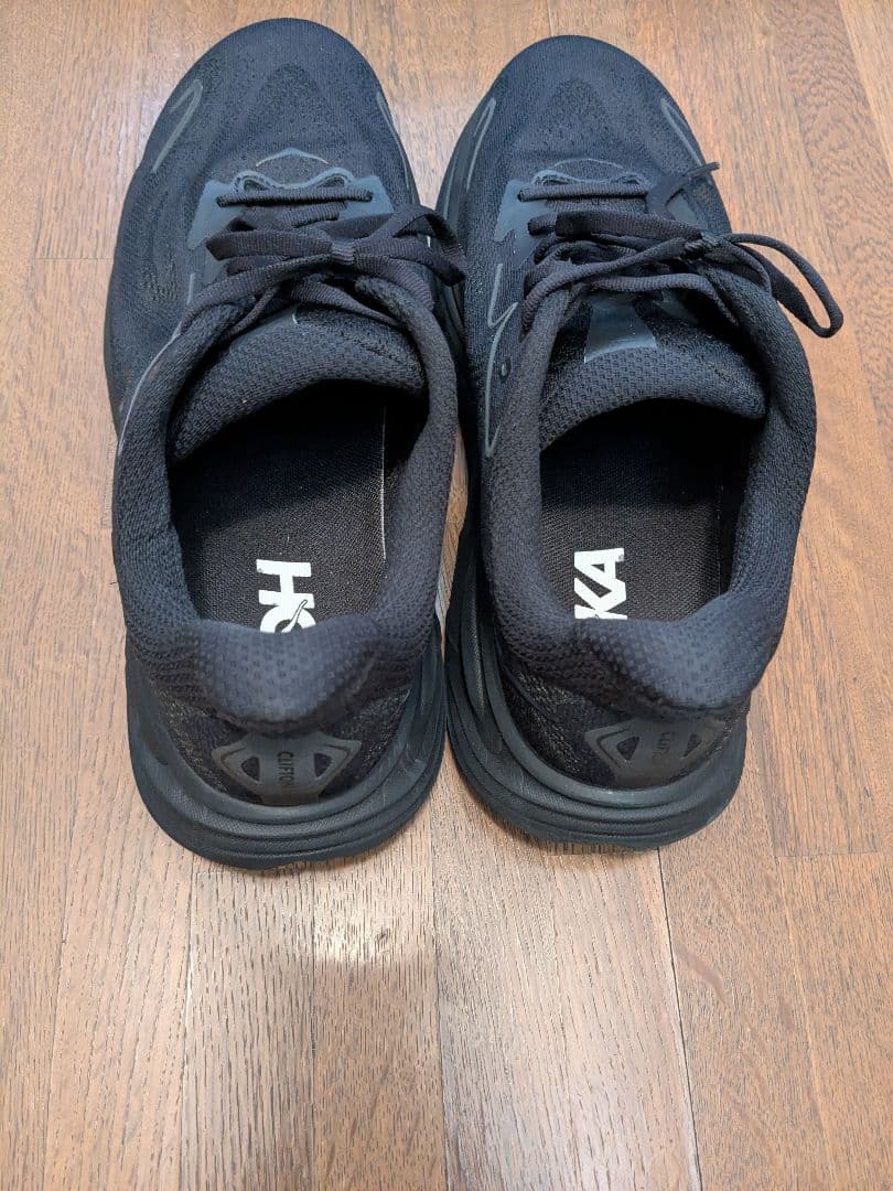 HOKAクリフトン10 ワイド　27.5センチ