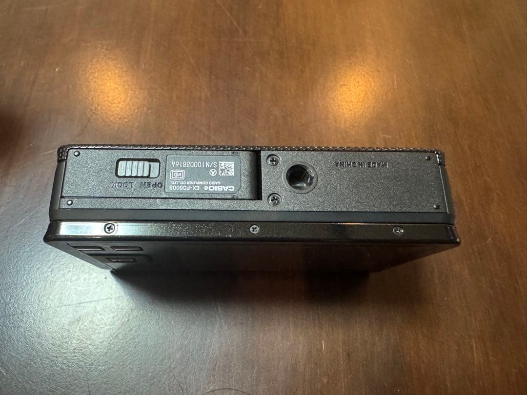 EXILIM石川遼プロのスイングムービー内蔵 ゴルファー向けハイスピードカメラ