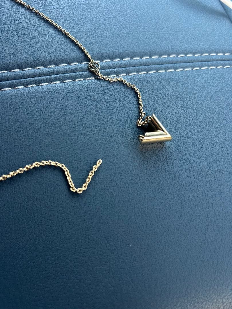 ルイヴィトンネックレス