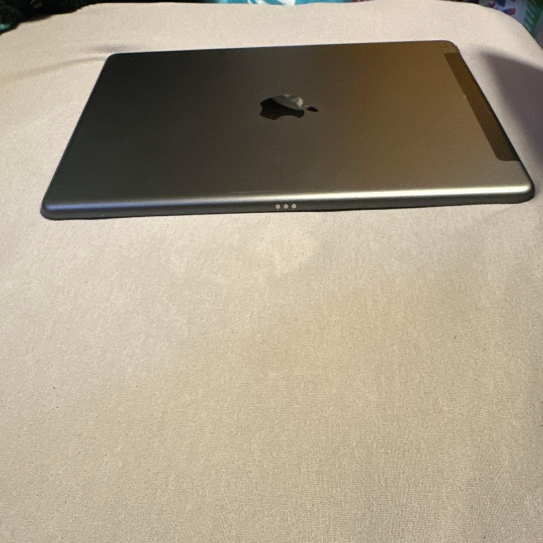 Apple iPad 第9世代 64GB バッテリー98% SiMフリー 2
