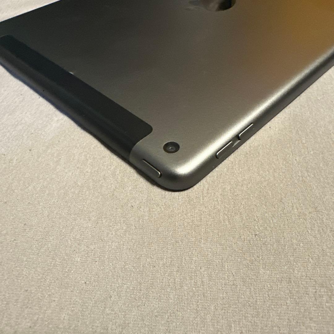 Apple iPad 第9世代 64GB バッテリー98% SiMフリー 2