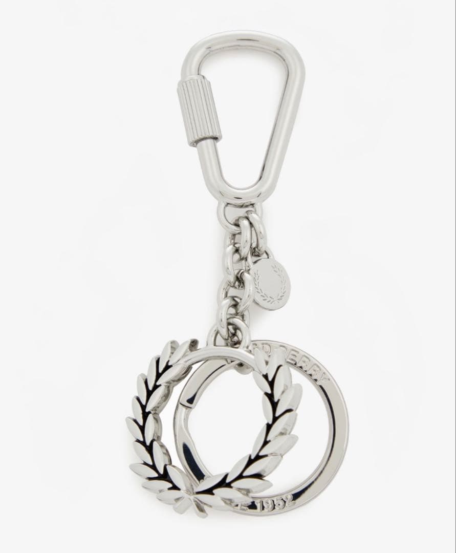 FRED PERRY キーリング　(シルバー) 未使用品