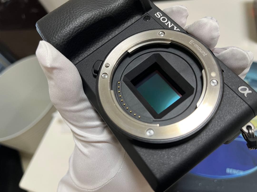 Sony α6400 ミラーレスカメラ[レンズ無し]美品