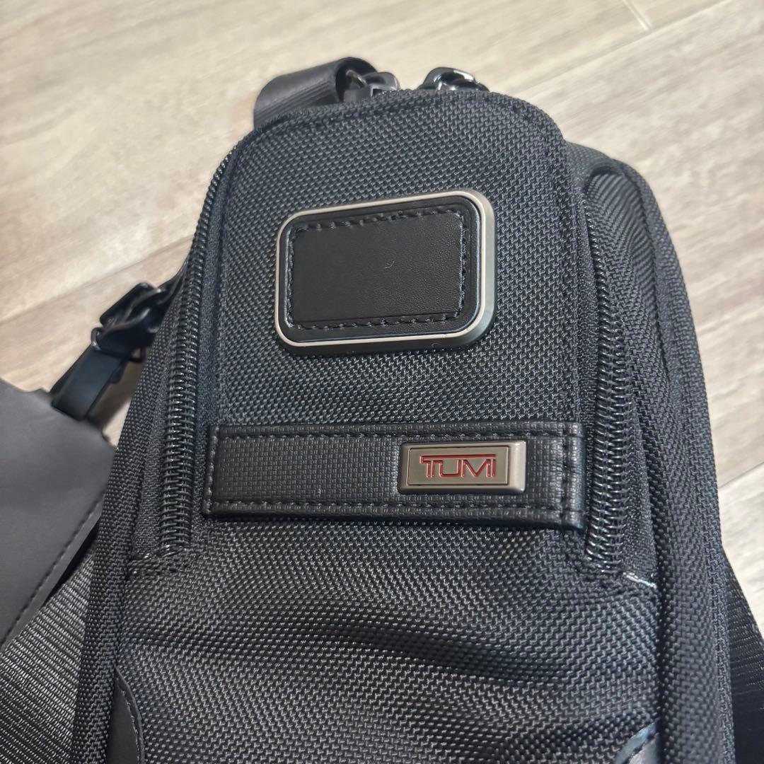 TUMIコンパクトスリング　スマホショルダーバッグ