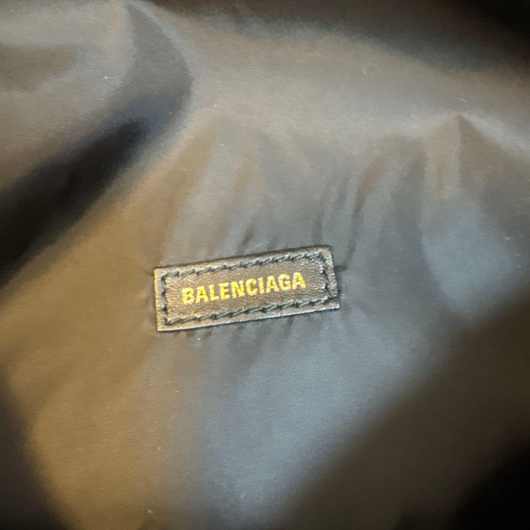 バレンシアガ　ボディバッグ　BALENCIAGA