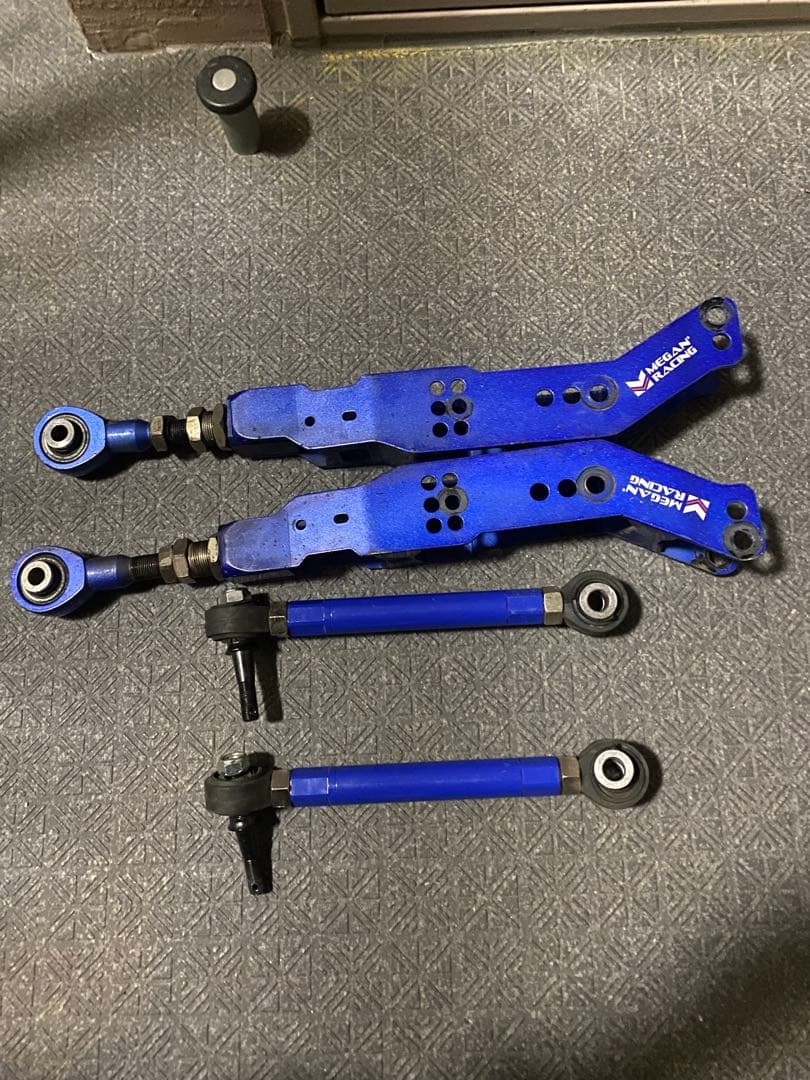 こ*ー様 トヨタ86zn6 メーガンレーシングリアロアアーム　KTS リアトーア