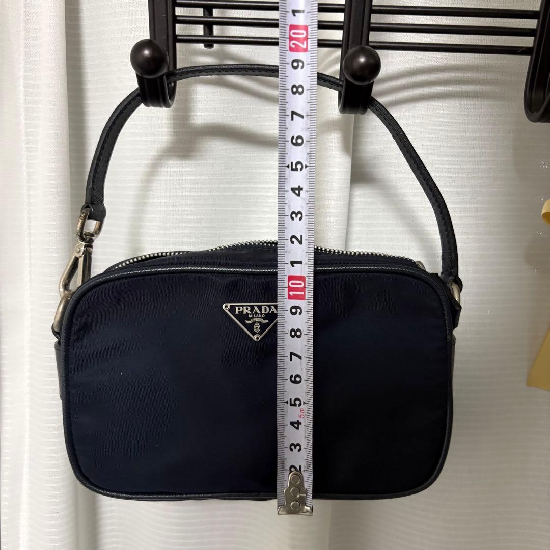 P*e様 PRADA ネイビー ナイロンポーチ　プラダ　【鑑定済み】