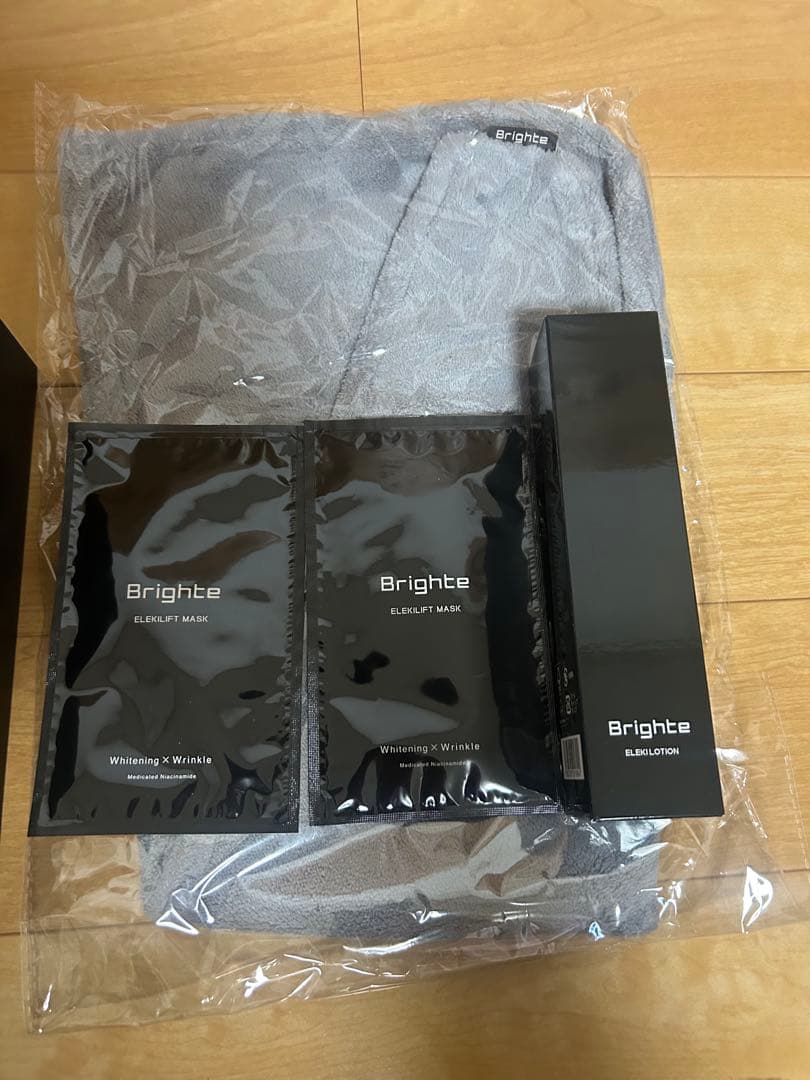 エレキブラシ　Brighte 美顔器 USB充電式 ブラック