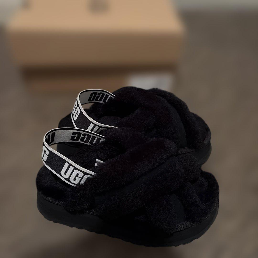 【美品】UGG アグ ブラック サンダル 22cm