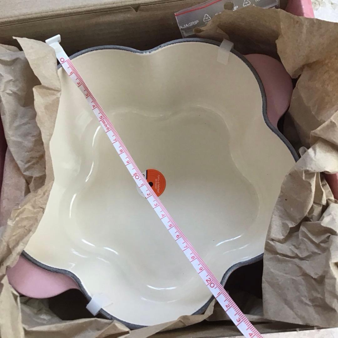 ル・クルーゼ　まとめ売り　鍋　2個 ココットフルール フラワー　限定