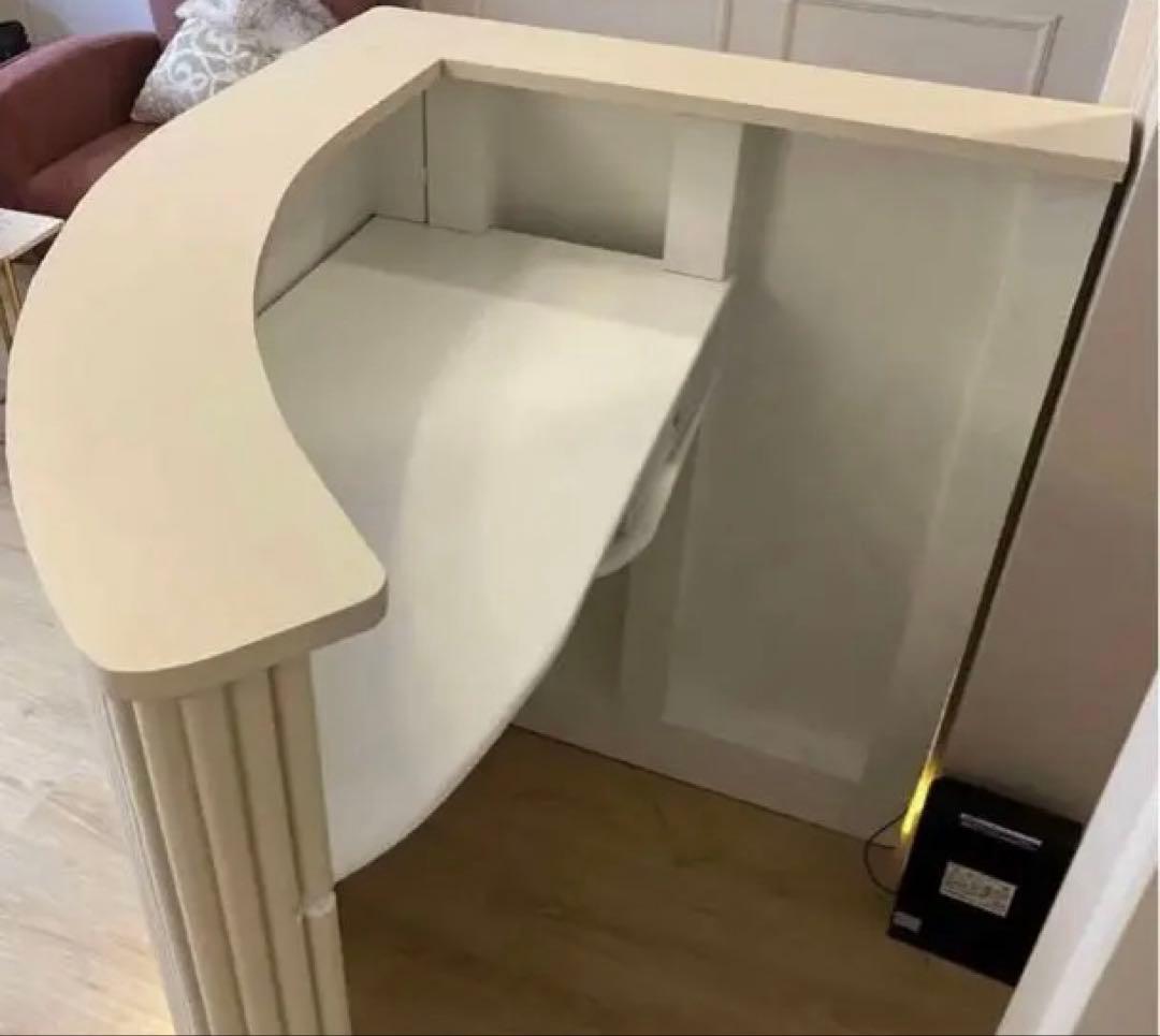 ホワイト LED照明付きカウンターテーブル