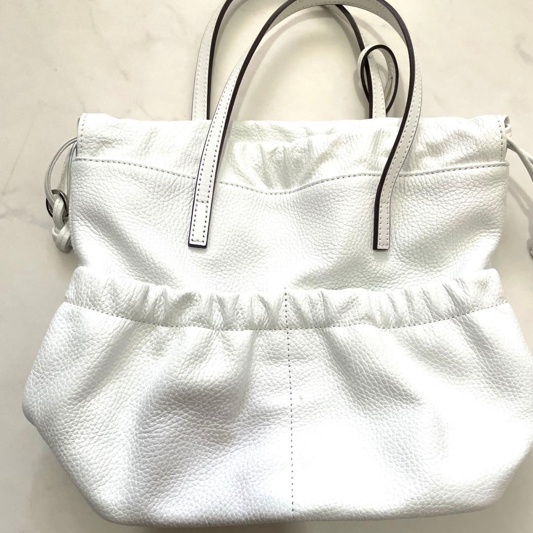 CREEZIAN ホワイトレザートートバッグ