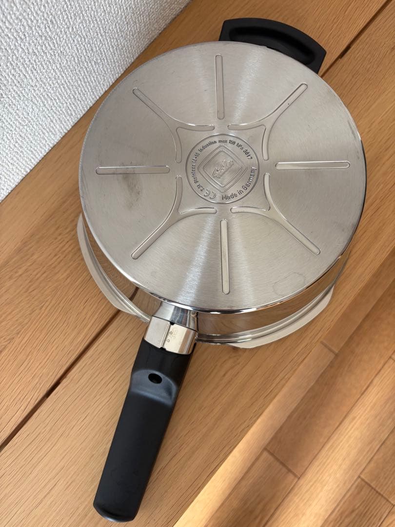 Fisslerフィスラー浅型圧力鍋ビタクイック2.5L冊子内保証期間内記載有り