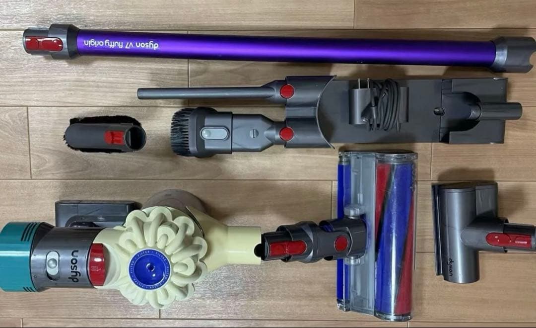 ダイソン コードレスクリーナー　HH11