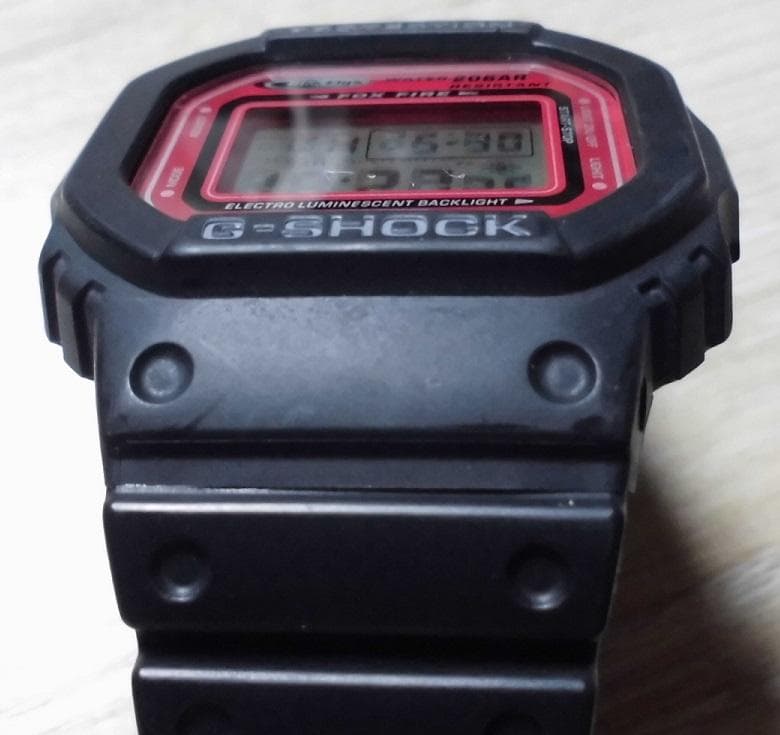 美品！カシオ ジーショック DW-5600EF-1T ブラックフライ キムタク着