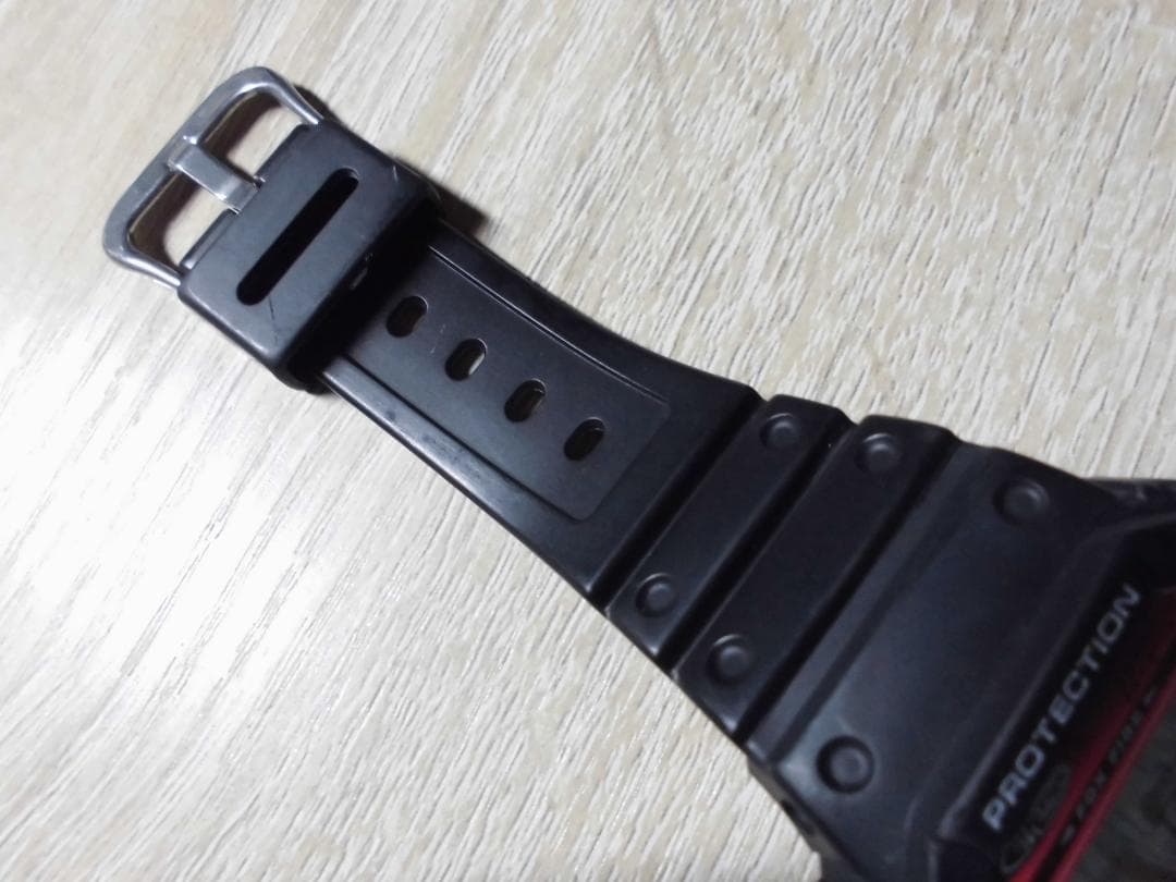 美品！カシオ ジーショック DW-5600EF-1T ブラックフライ キムタク着