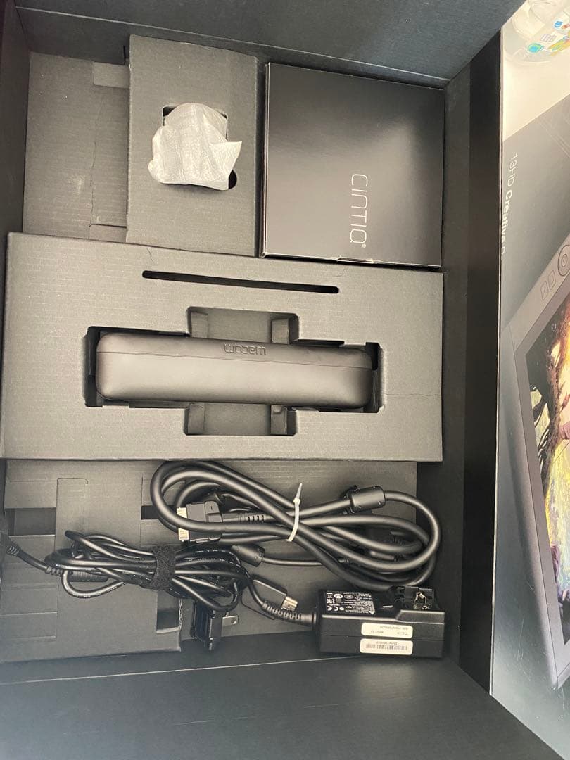 液タブ・ペンタブ Wacom Cintiq 13HD DTK-1301