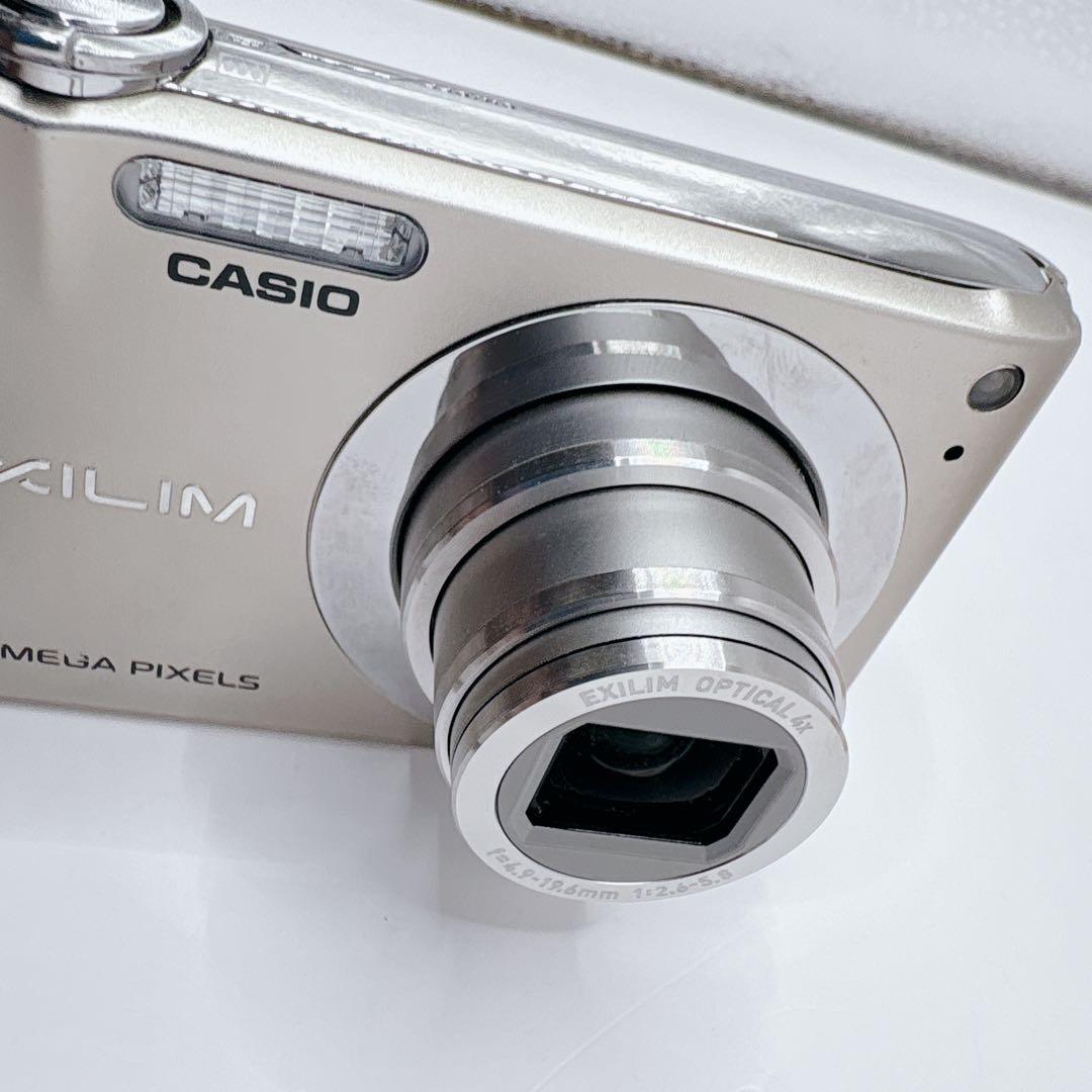 美品CASIO デジカメ EXILIM ZOOM EX-Z100 備品完備