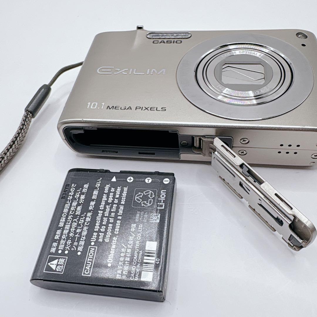 美品CASIO デジカメ EXILIM ZOOM EX-Z100 備品完備