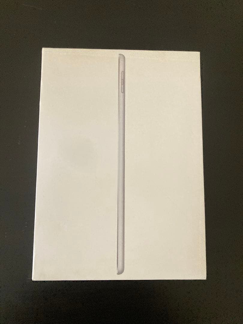 Apple iPad 10.2インチ ホワイト