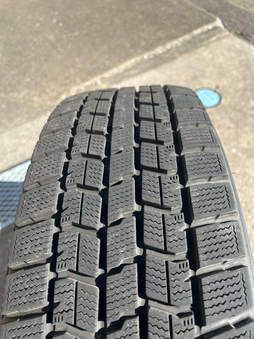 205/60R16 16インチ　スタッドレスタイヤ／スノータイヤ　VOXY.ノア