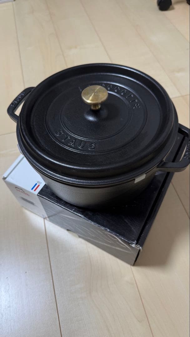 Staub ピコ・ココット ラウンド 24cm ブラック 1102425