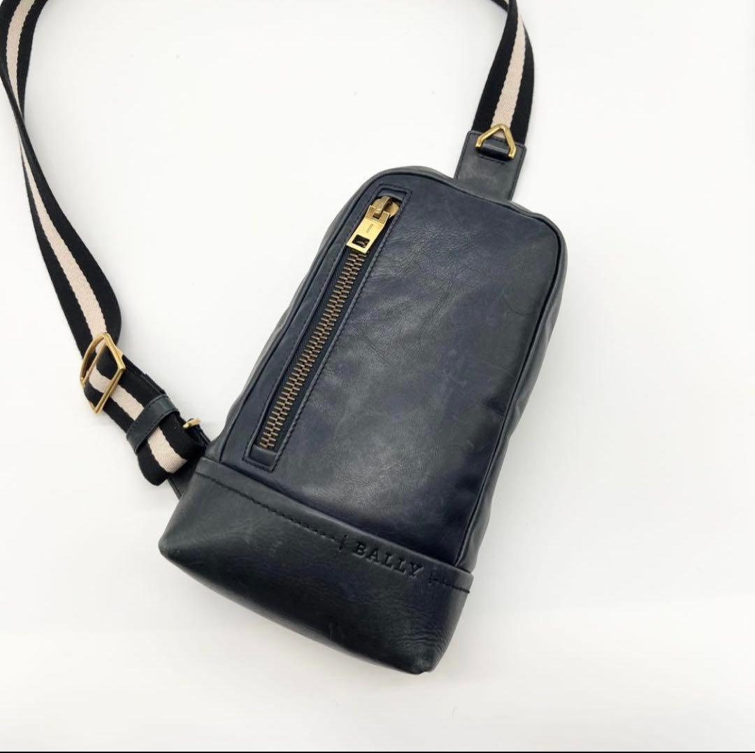 美品　バリー　ボディバッグ　レザー　ネイビー　トレインスポッティング