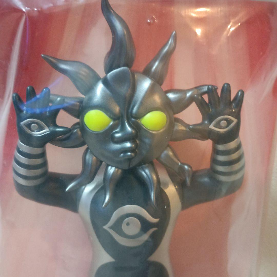 【新品未開封】超復刻版タローマンソフビ人形 ブラックタローマン