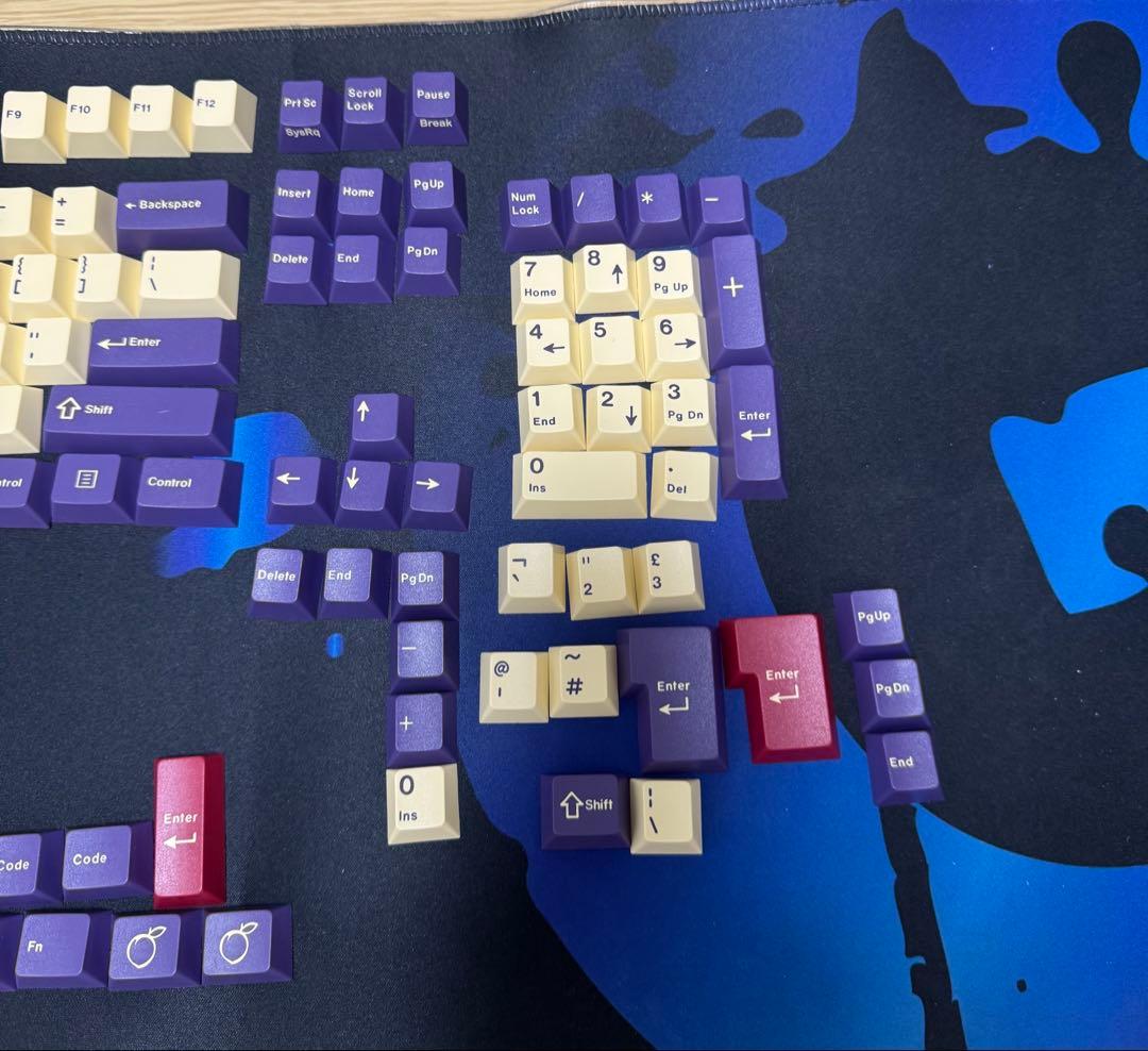 GMK plum キーキャップ(R1)