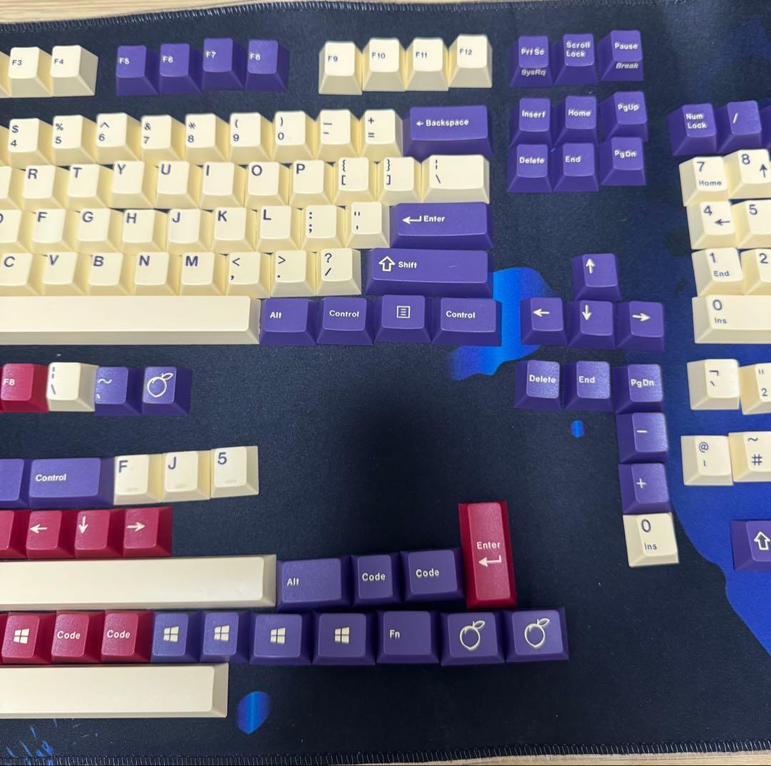 GMK plum キーキャップ(R1)