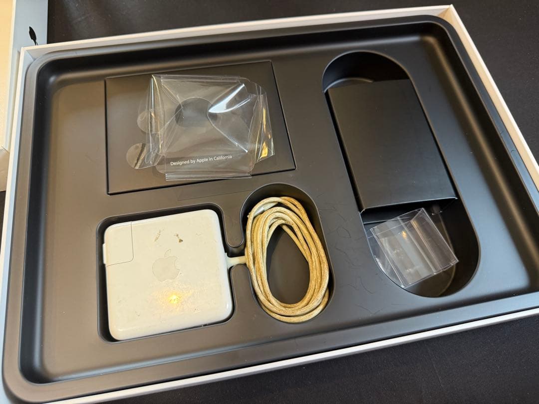 MacBook本体 MacBook Pro (Retina, 13-inch, Early 2015