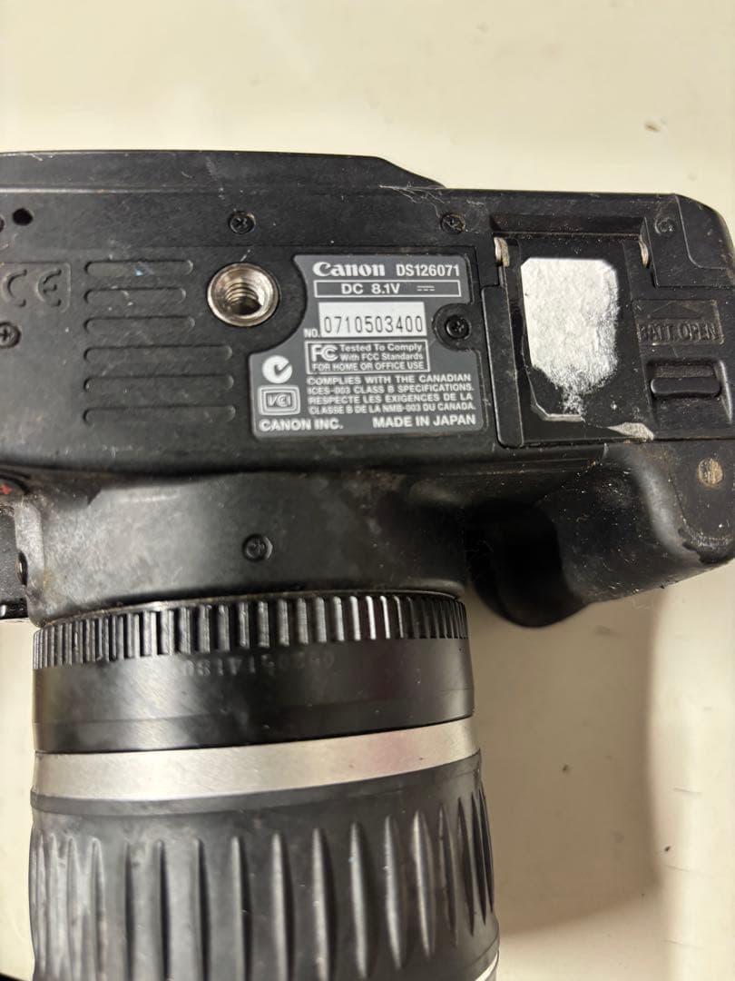 デジタルカメラ Canon EOS Kiss Digital