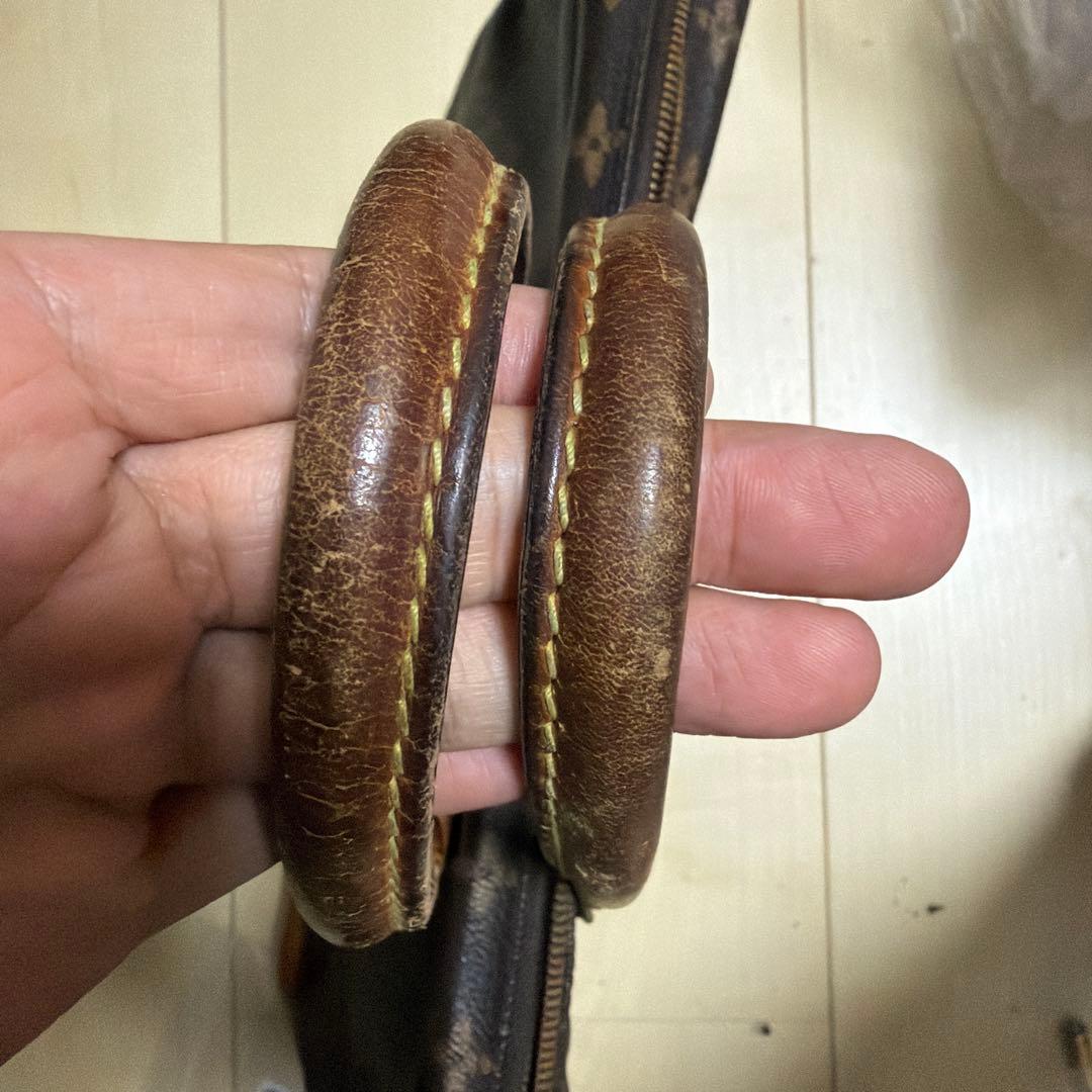 LOUIS VUITTON ルイヴィトン モノグラム ポルトドキュマン