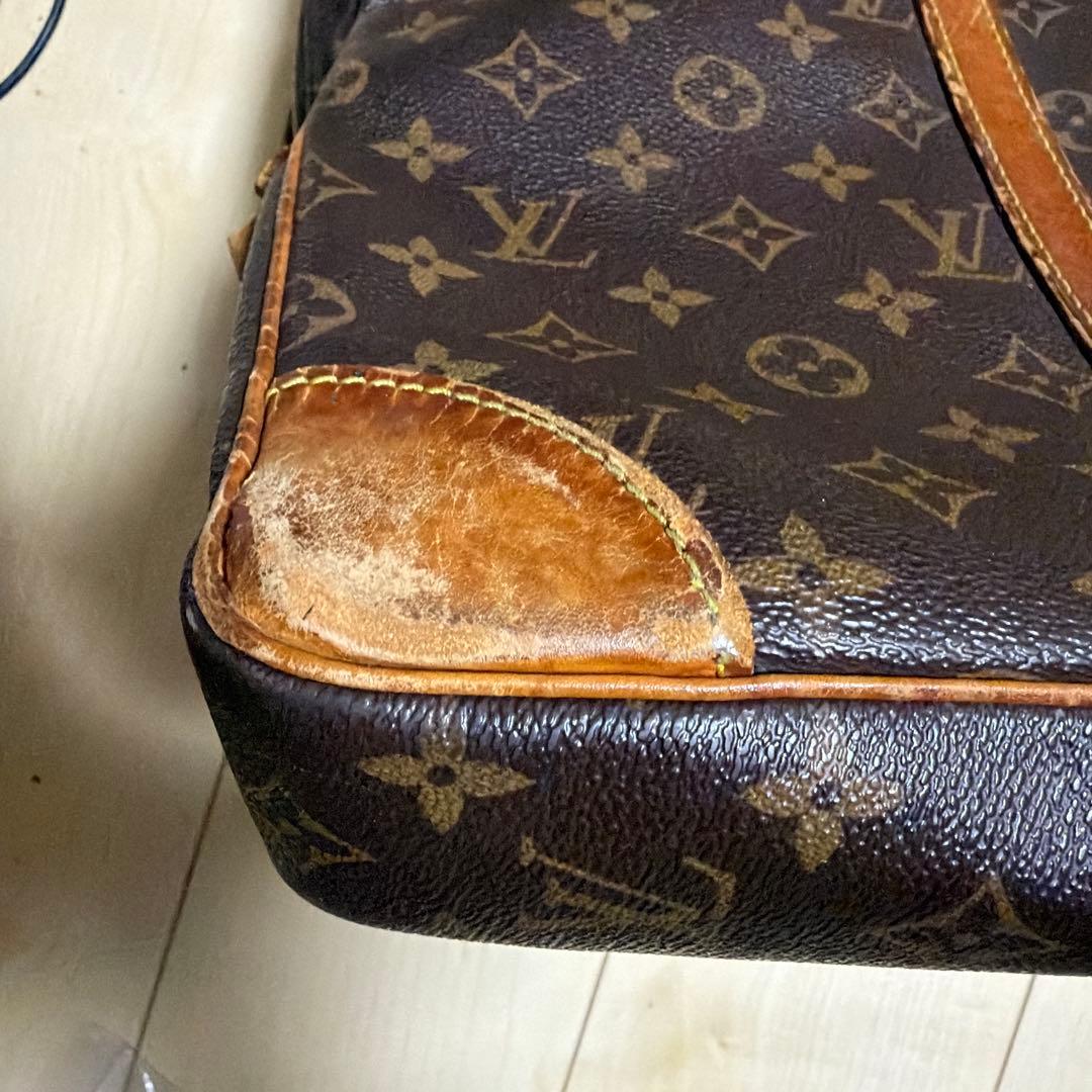 LOUIS VUITTON ルイヴィトン モノグラム ポルトドキュマン