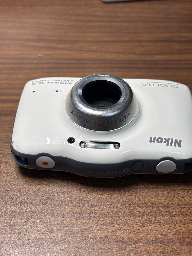Nikon ニコン COOLPIX S32 デジカメ　クールピクス