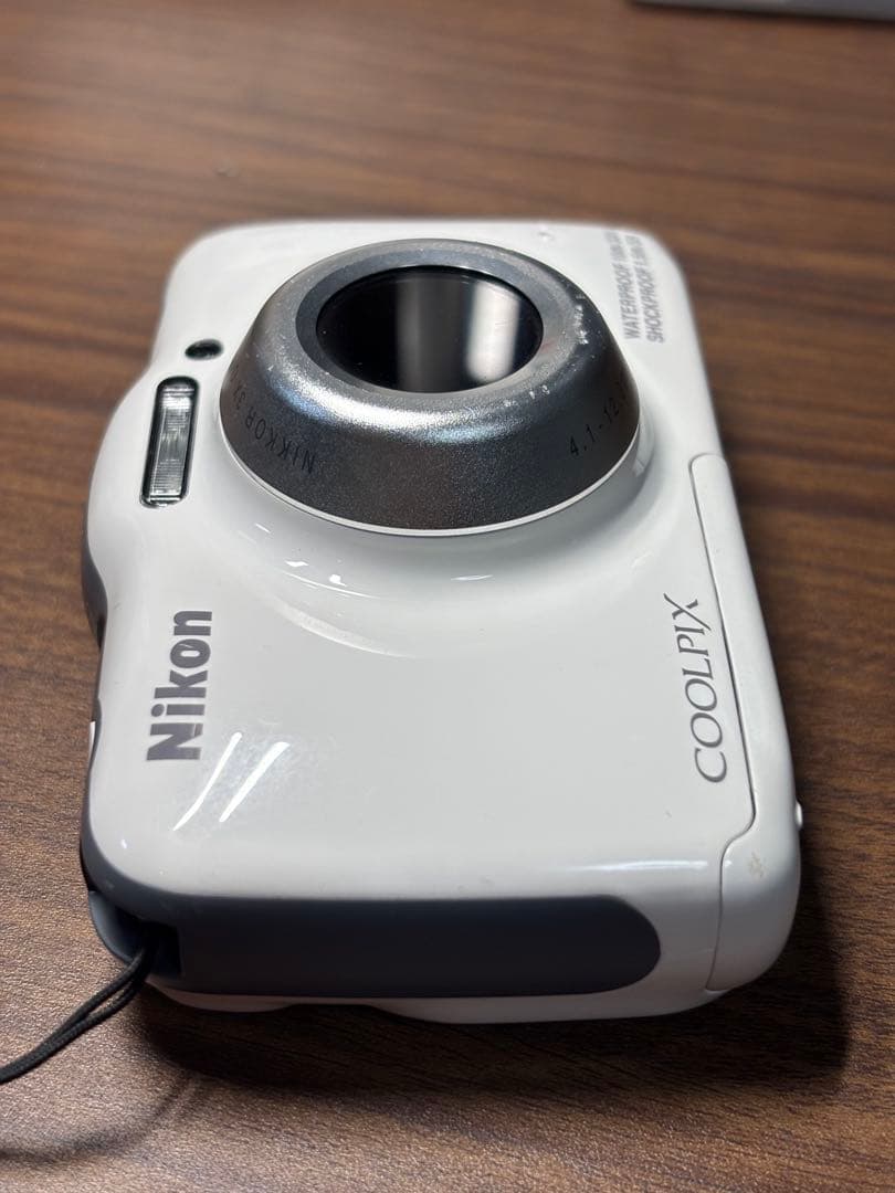 Nikon ニコン COOLPIX S32 デジカメ　クールピクス