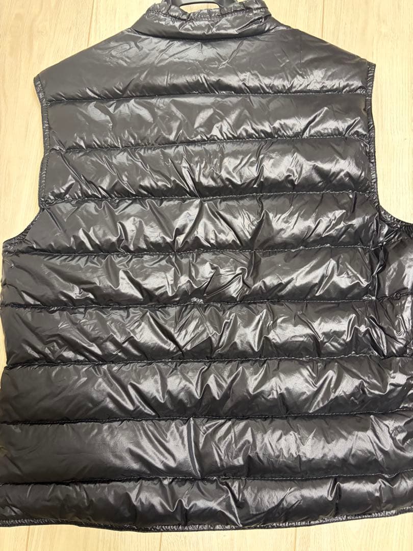 モンクレールブラック ダウンベスト サイズ2